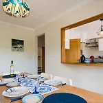 Casa Nadia 아파트 알보르